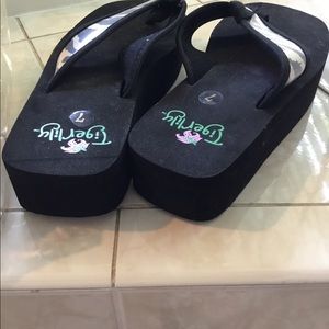 Interchangeable flip flops